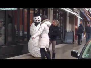 scary snowman pranks)